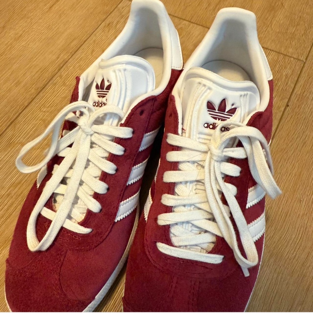 Adidas Maroon and White Classic Sneakers - Picture 3 of 6